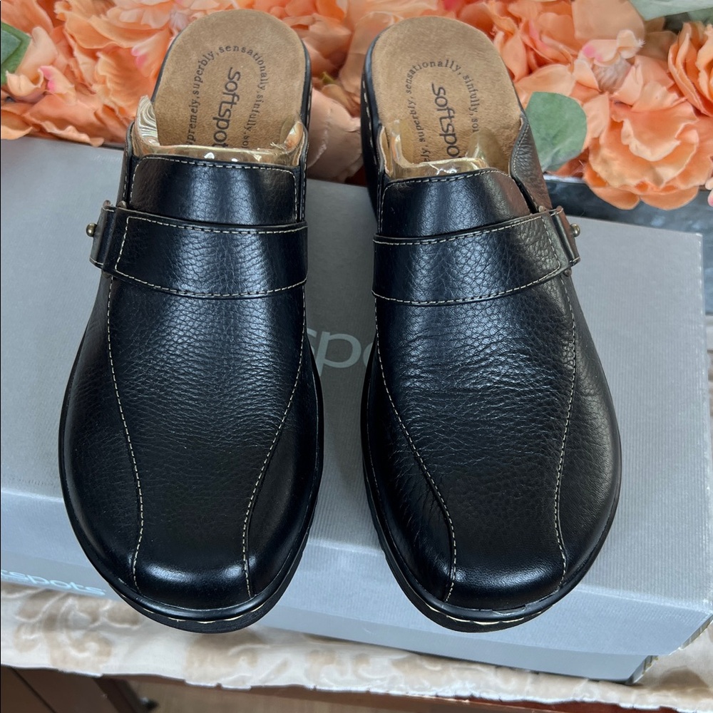 Softspots Brenton Clog Size 7.5 NIB